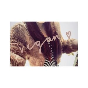 🖤NWT *VEGAN* YOKI FAUX FUR COAT🖤